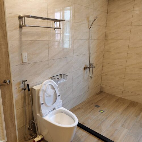 馬桶K-55置物架S-304沐浴龍頭組K-602