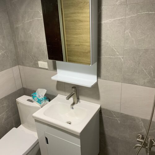 馬桶K-870鏡櫃D-05盆櫃AR-0532沐浴龍頭組K-602